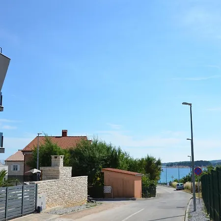 Apartman Azzuro Apartament *
