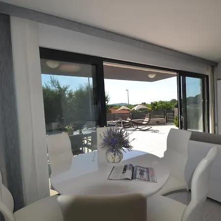 Apartman Azzuro Apartament *